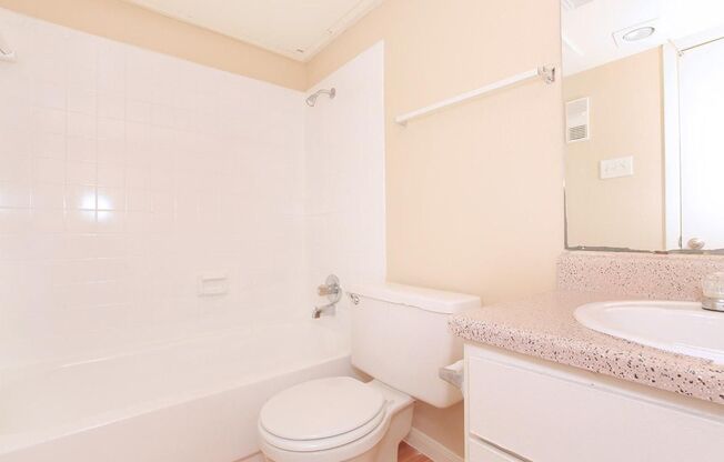 1 bed, 1 bath, 575 sqft, $902