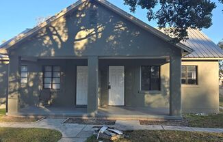 Charming 1-Bedroom Home for Rent in Zephyrhills!