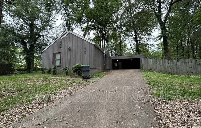 3293 LESCHALLAS DR