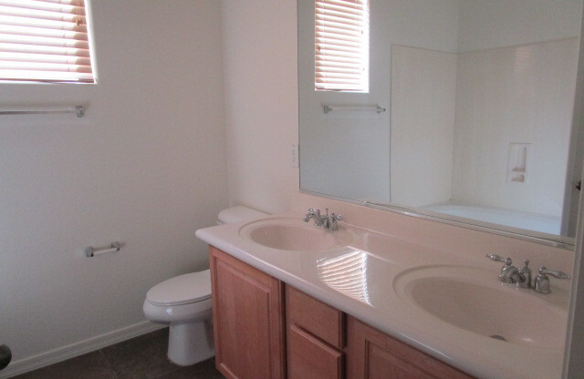 3 beds, 2 baths, $1,900