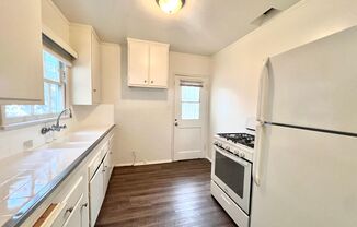 Studio, 1 bath, 600 sqft, $1,895, Unit 120