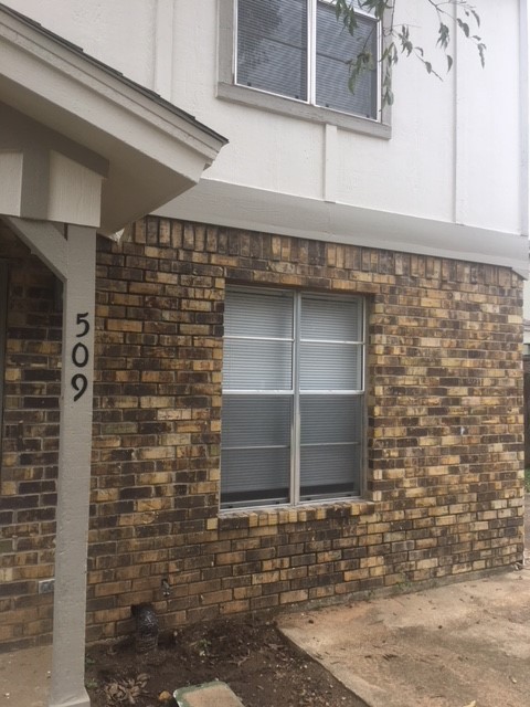 Beautiful 2 Bedroom Duplex in Arlington