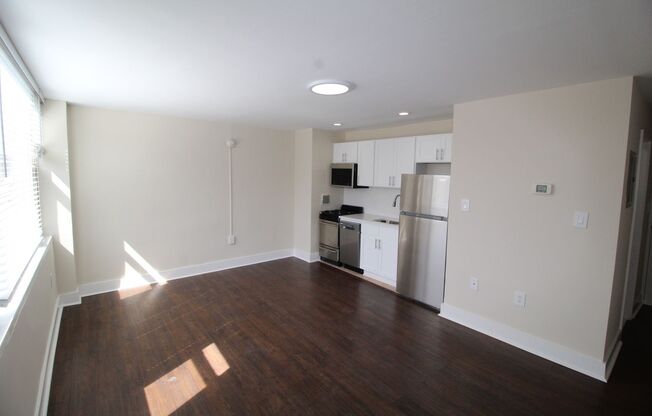 Studio, 1 bath, 389 sqft, $1,840, Unit 1845-711