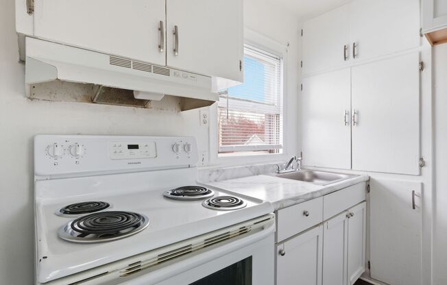 2 beds, 1 bath, 650 sqft, $950, Unit 1015 N Scott Avenue #109