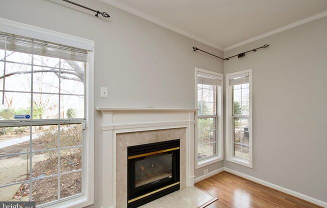 Charming & Pet-Friendly 1BR/1BA Condo in Alexandria’s Stonegate