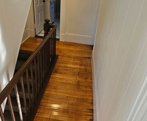 2 beds, 1 bath, 760 sqft, $2,400, Unit 19 Keegin