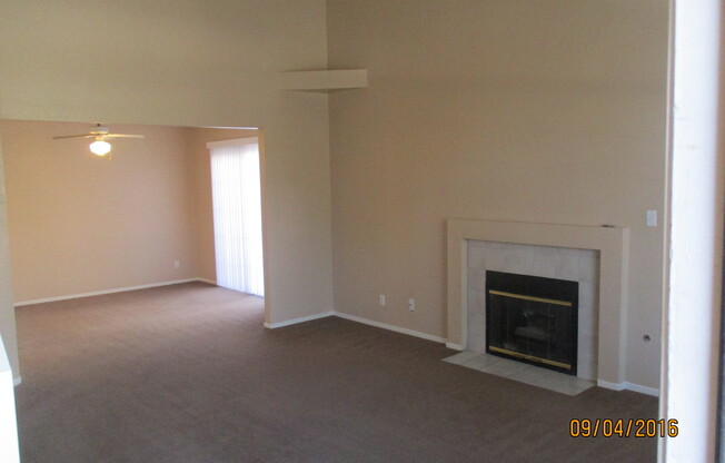 Stone Canyon Townhome located in GREEN VALLEY!