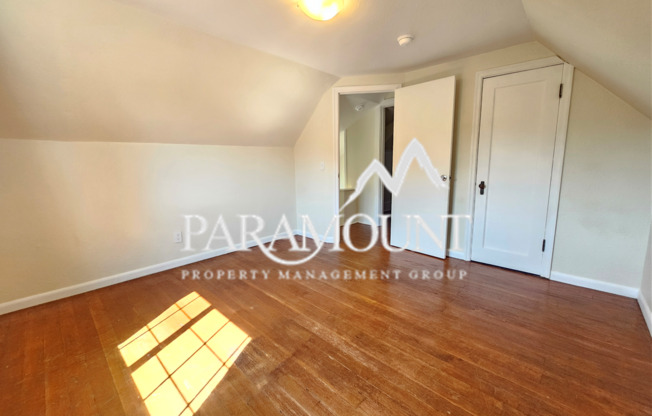 Vintage Charm in a Prime Bremerton Location!