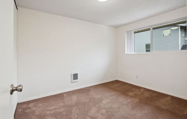 2 beds, 1 bath, 742 sqft, $1,595, Unit 45