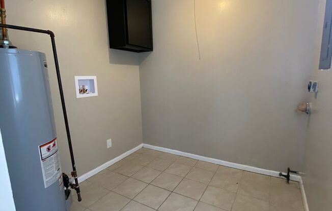 3 beds, 1 bath, $1,499