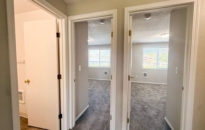 2 beds, 1 bath, 889 sqft, $1,175, Unit 04