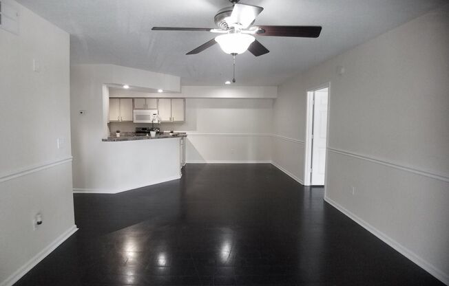 Gorgeous 2/2 condo for rent close to UCF, Valencia and next to Waterford Lakes Town Center.