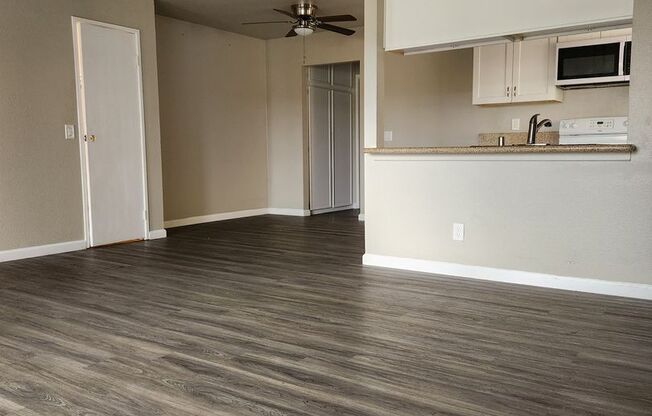 1 bed, 1 bath, 720 sqft, $1,950, Unit 5