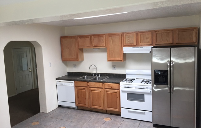 2 beds, 1 bath, $1,550