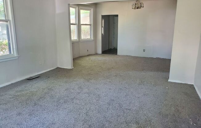 2 beds, 1 bath, $950