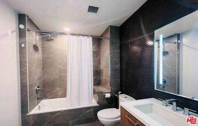 1 bed, 1 bath, 512 sqft, $2,695, Unit 502