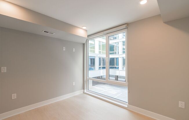 1 bed, 1 bath, 683 sqft, $1,725, Unit 502