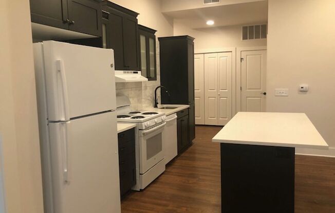 2 beds, 2 baths, 944 sqft, $1,450, Unit 104A