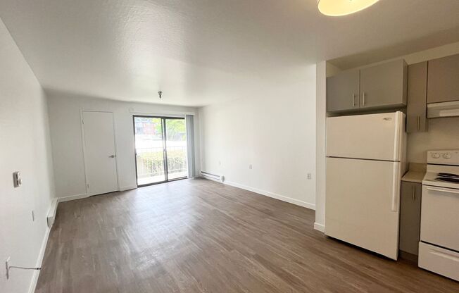 1 bed, 1 bath, 636 sqft, $1,625, Unit 226