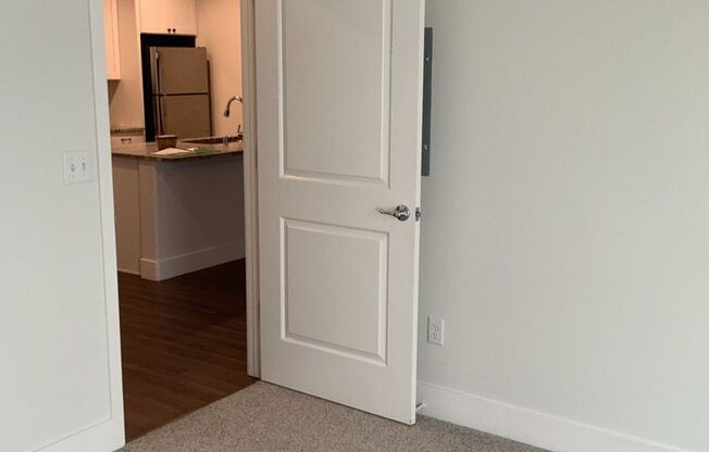 1 bed, 1 bath, 765 sqft, $1,470, Unit 241