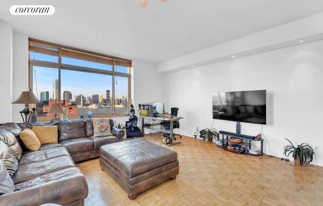 250 S END AVE