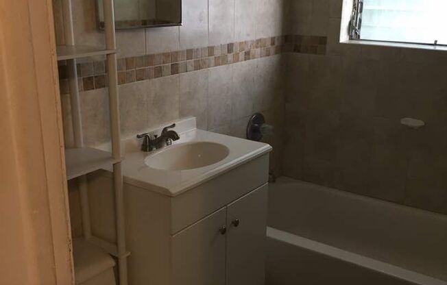 Studio, 1 bath, $1,500, Unit 1565 SW 6th St #6