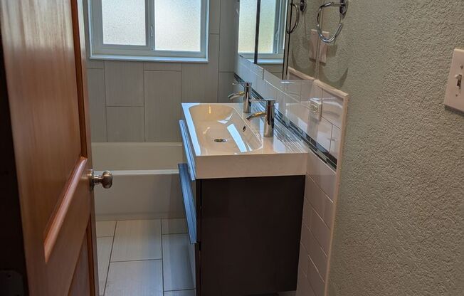 1 bed, 1 bath, $1,450, Unit # 3