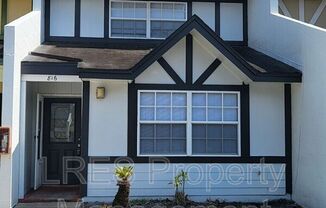 816 W 25 ST