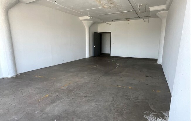 Studio, 1,200 sqft, $1,800, Unit 521