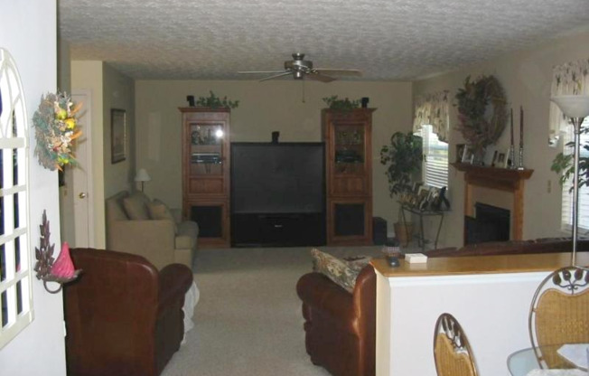 8284 SIMPSON CRK WAY