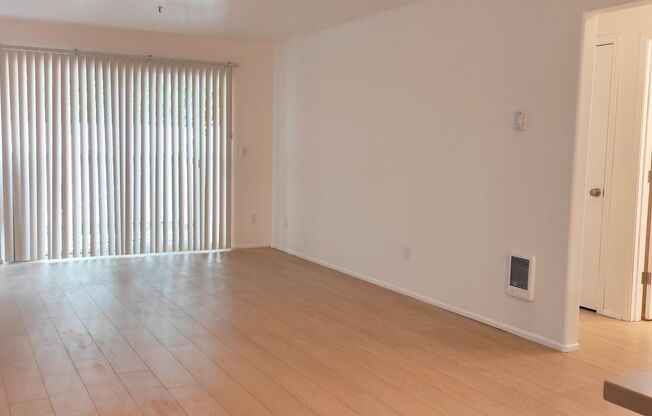 2 beds, 2 baths, 847 sqft, $1,595, Unit 1