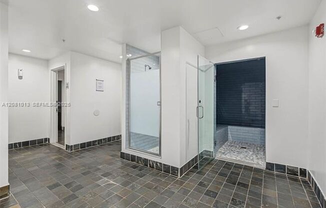 2 beds, 2 baths, $3,400, Unit # 1106