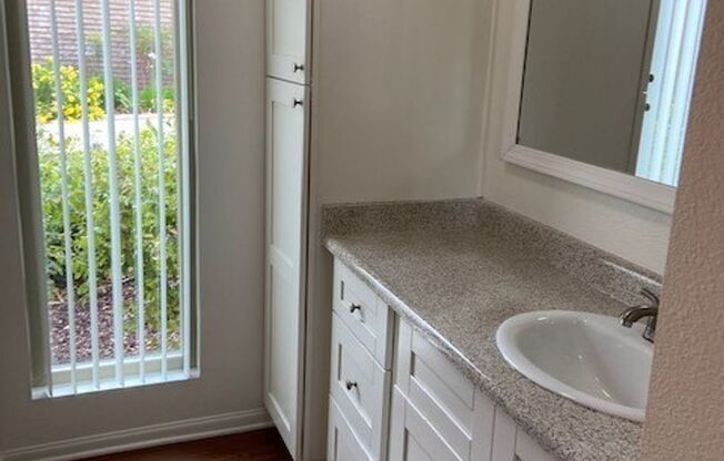 1 bed, 1 bath, 716 sqft, $2,150, Unit F010