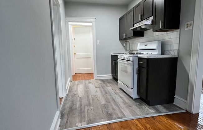 Studio, 1 bath, $1,095, Unit 4