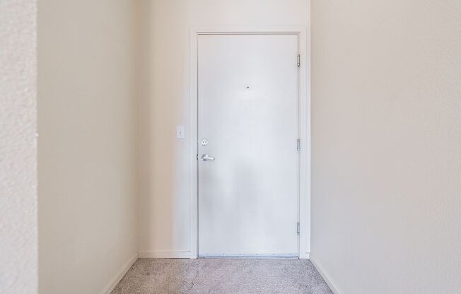 Studio, 1 bath, 414 sqft, $949, Unit 303