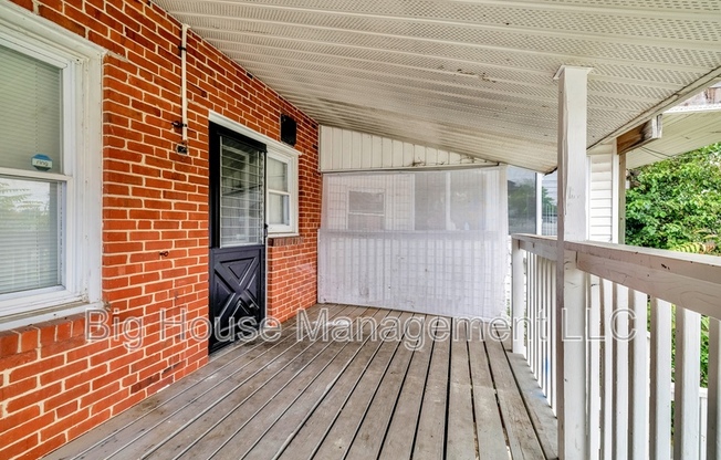 2107 HAWTHORNE RD