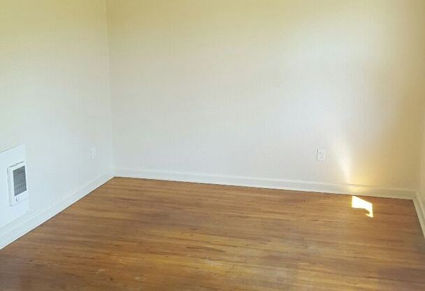 1 bed, 1 bath, 405 sqft, $950