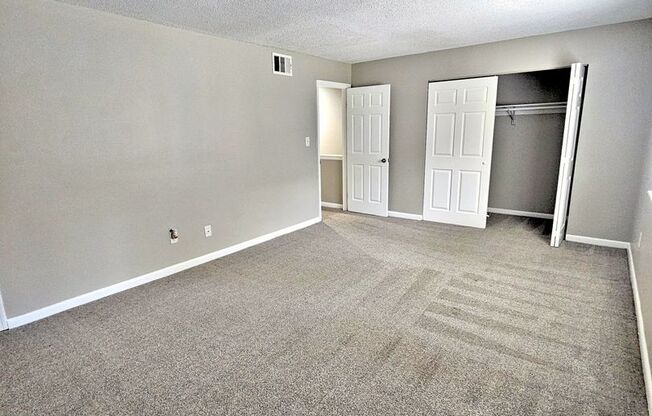 3 beds, 2.5 baths, 1,403 sqft, $1,295, Unit 10F