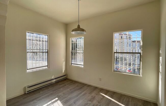 1 bed, 1 bath, 720 sqft, $1,695, Unit 11