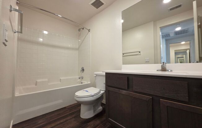 2 beds, 2 baths, 900 sqft, $2,895, Unit 148-203