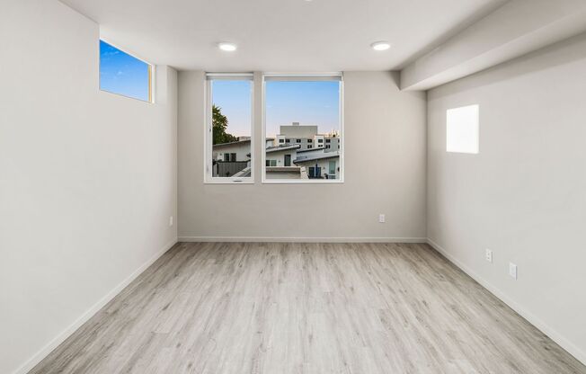Studio, 1 bath, 280 sqft, $1,195, Unit 203