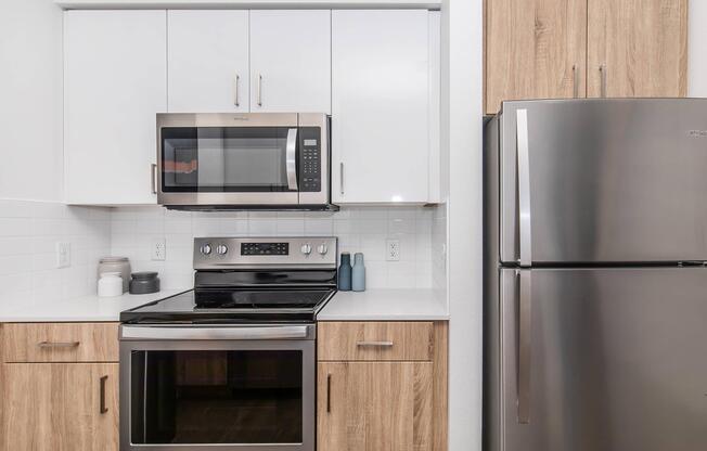 1 bed, 1 bath, 670 sqft, $1,599