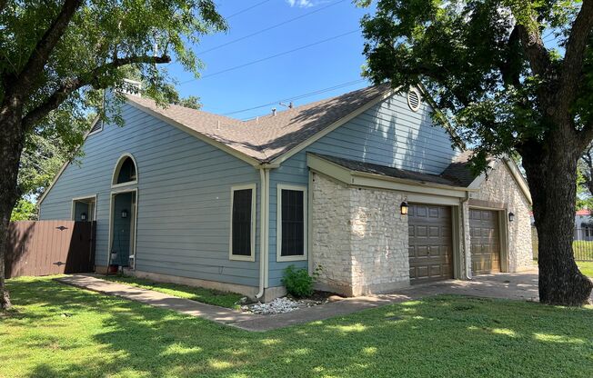 2 beds, 2 baths, 989 sqft, $1,715, Unit 11601A