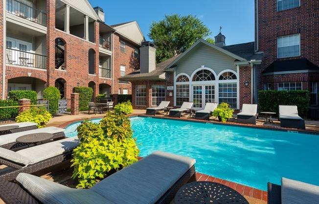 The Inverness Pool | Houston, TX Apartments | Apartments in Houston, TX