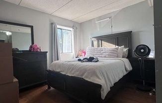 1 bed, 1 bath, 640 sqft, $2,100, Unit 4407