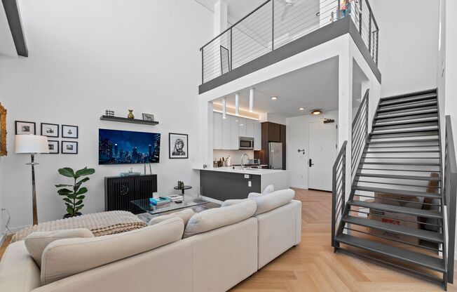 Studio, 1 bath, 553 sqft, $4,395, Unit 409