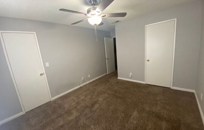 2 beds, 2 baths, $1,595