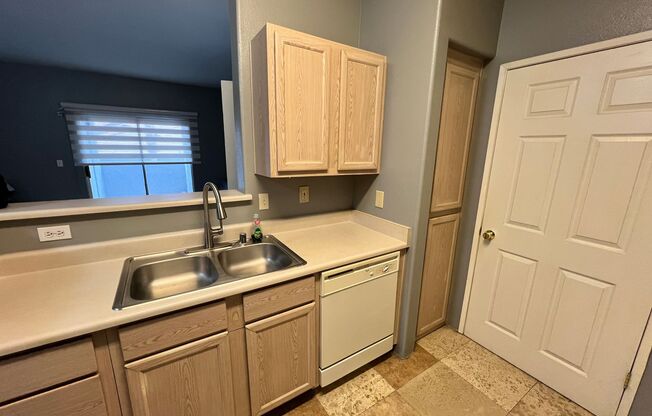 1 bed, 1 bath, $1,500, Unit # 2081