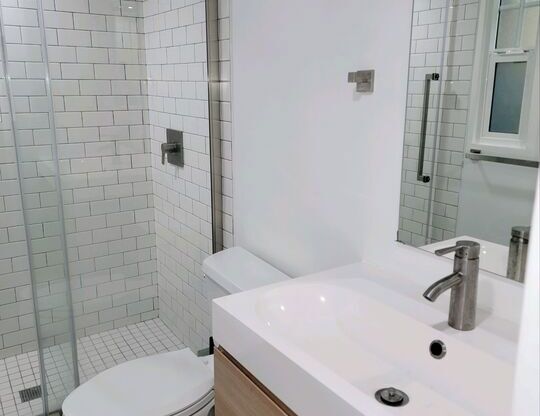 Studio, 1 bath, 250 sqft, $2,100, Unit 1