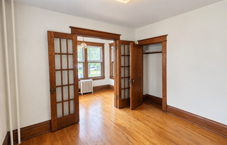 702 Holly Ave